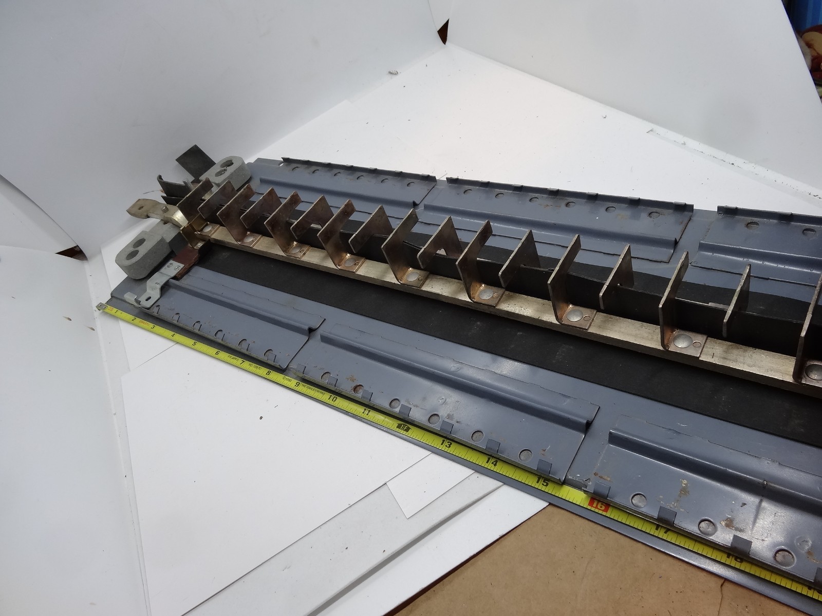 WADSWORTH Breaker Panel 200 Amp 240V 40 Space Interior Bus Bar Guts W/ Mount