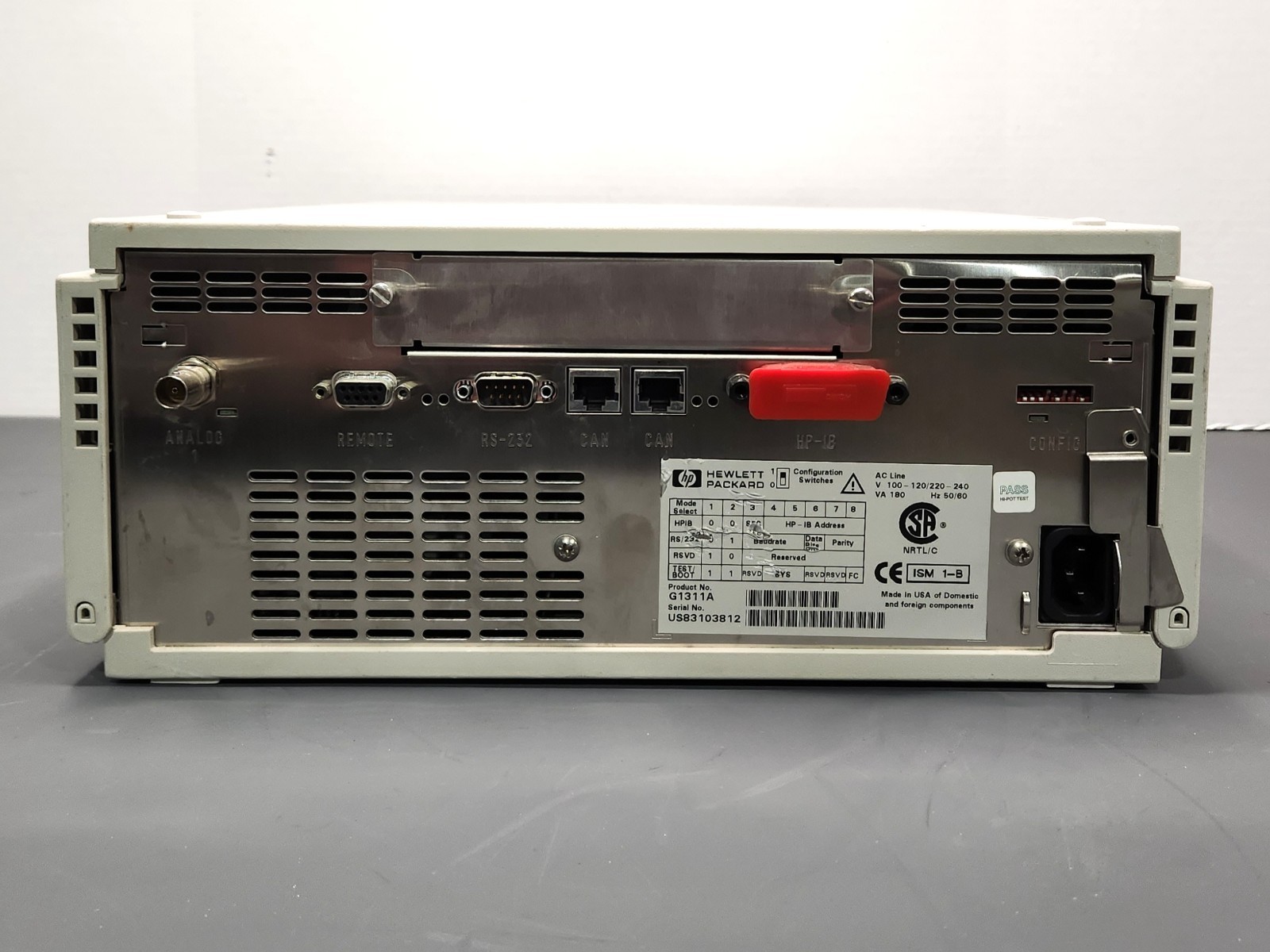 Hewlett Packard G1311A QuatPump Series 1100 HPLC Unit 100-240V AC Power Tested