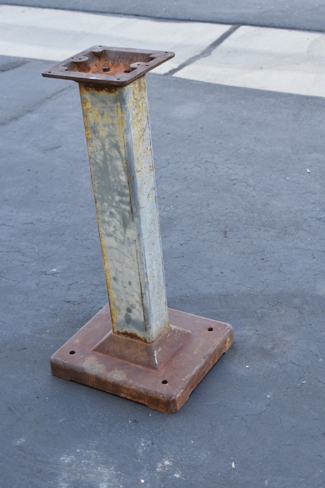 Baldor cast iron pedestal stand