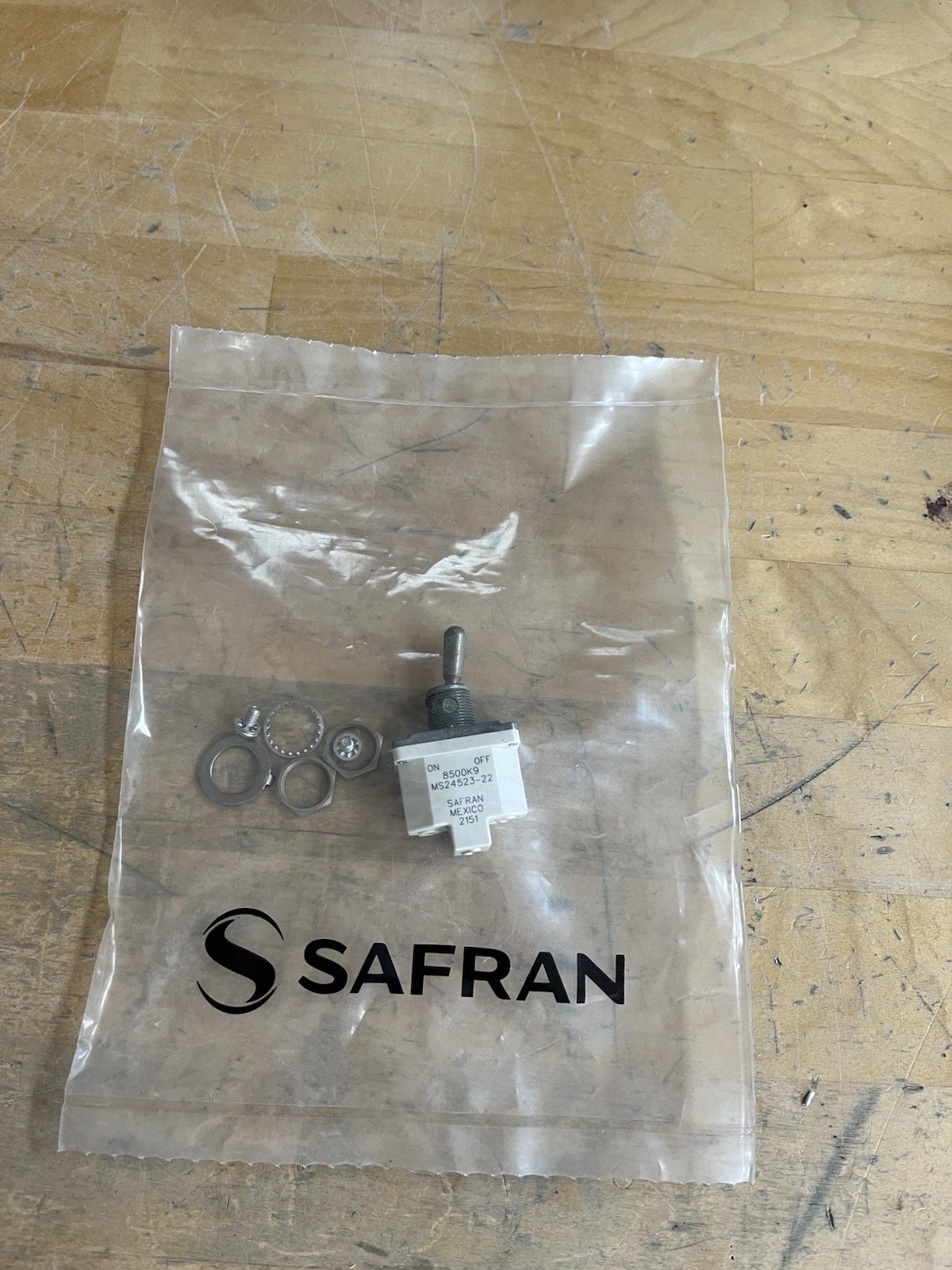 Safran 8500K9 Switch,Toggle,1 Pole,ON-NONE-OFF, Screw Terminal,MS24523-22