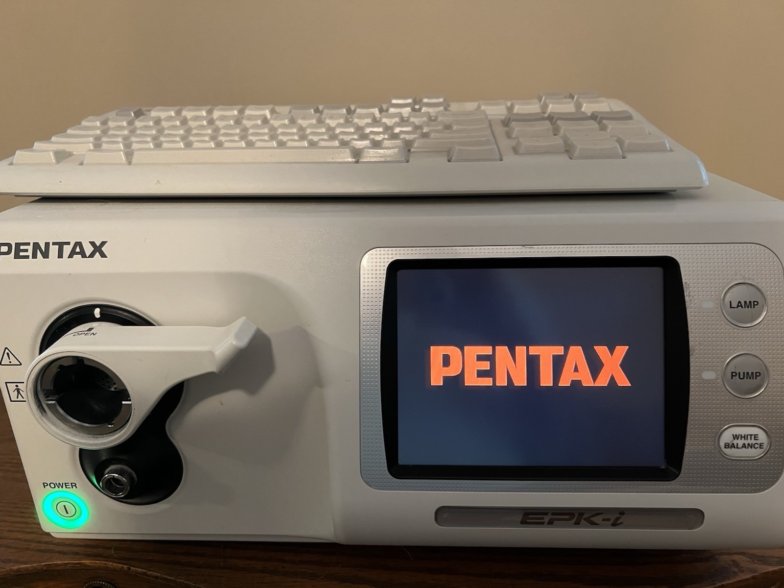 Pentax EPK-i Video Processor w/Keyboard, also Includes a New Bulb With Housing.