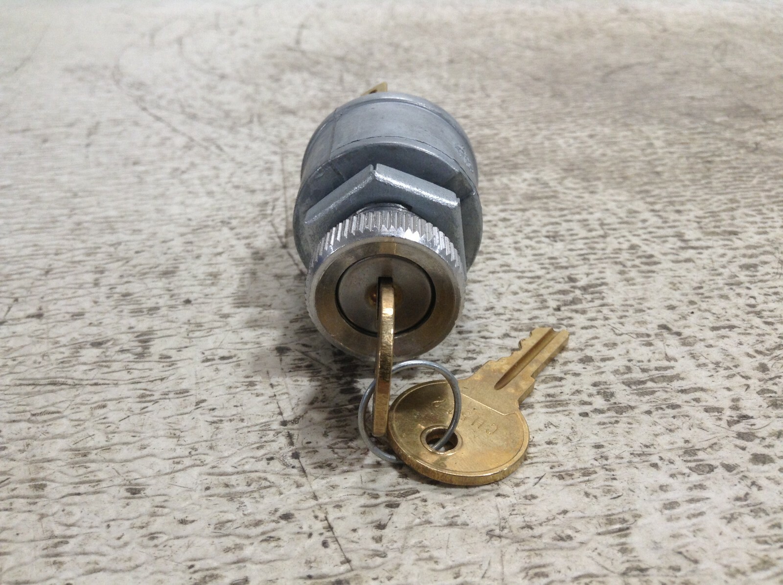 Ezgo TXT 608810 Golf Cart 2 Position Maintained Ignition Key Switch New (TSC)