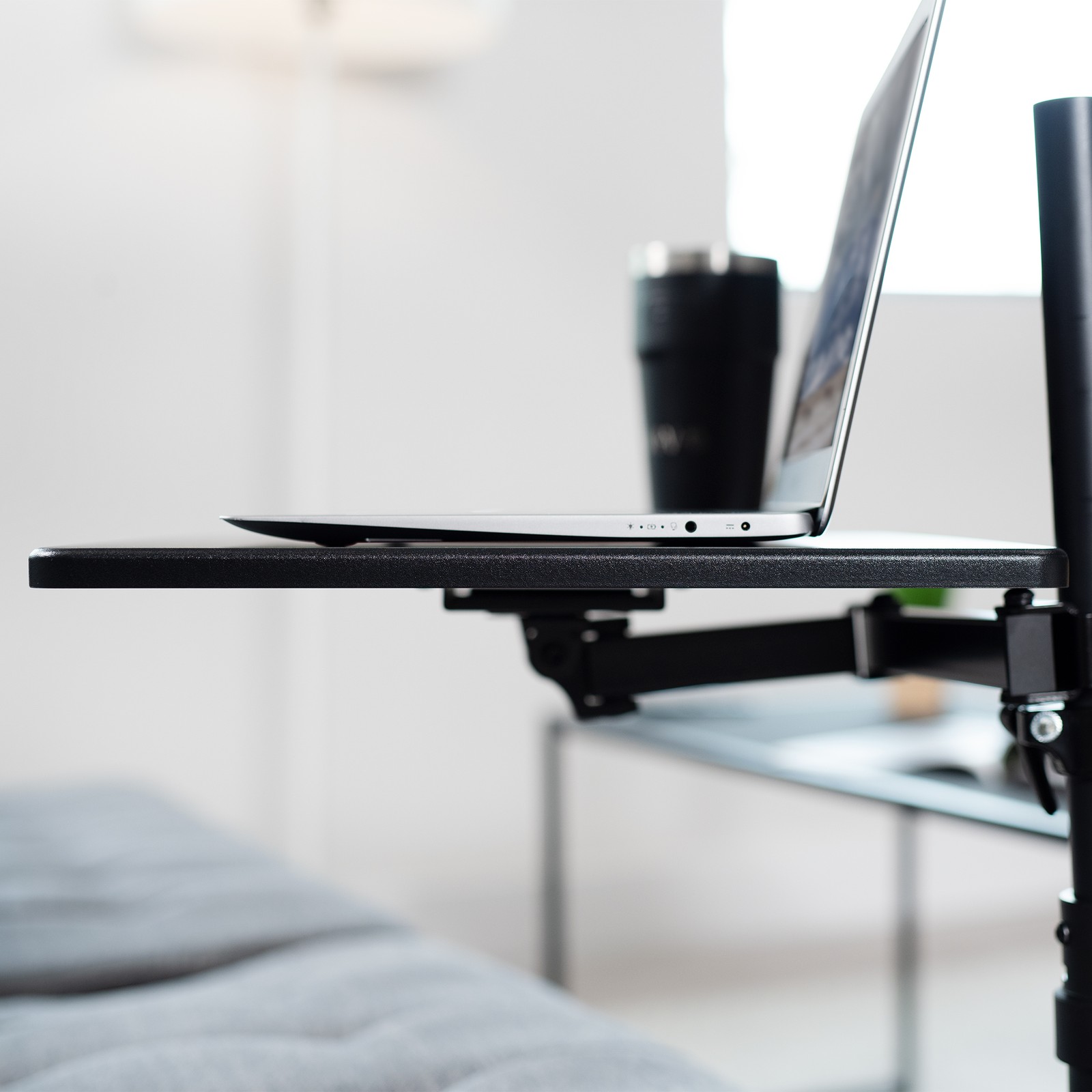 VIVO Black 20 inch Over Couch Swivel Table, Laptop Desk for Remote Work