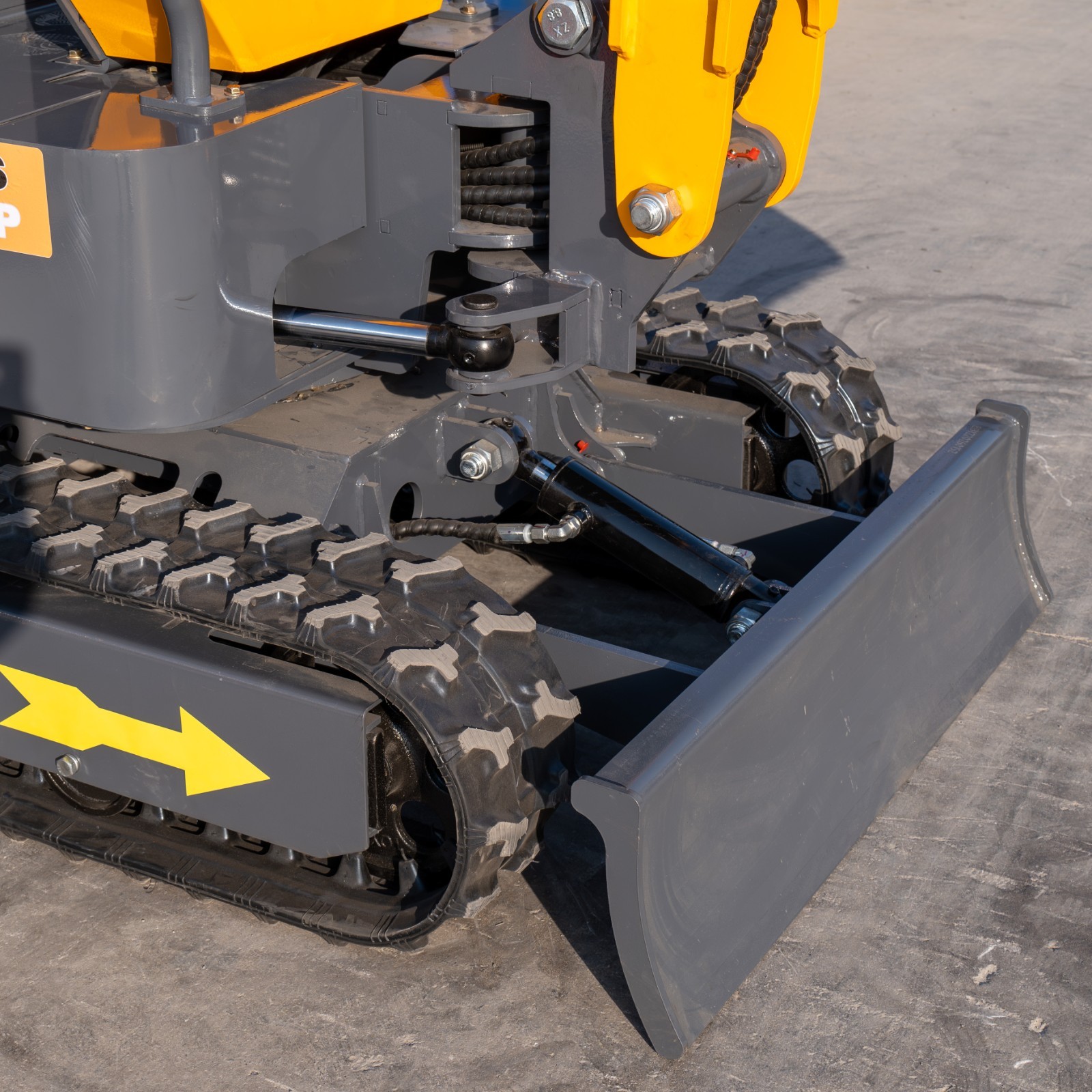 FREE SHIP 1.4Ton Mini Excavator Swing Boom 13.5hp Gas B&S EPA Engine
