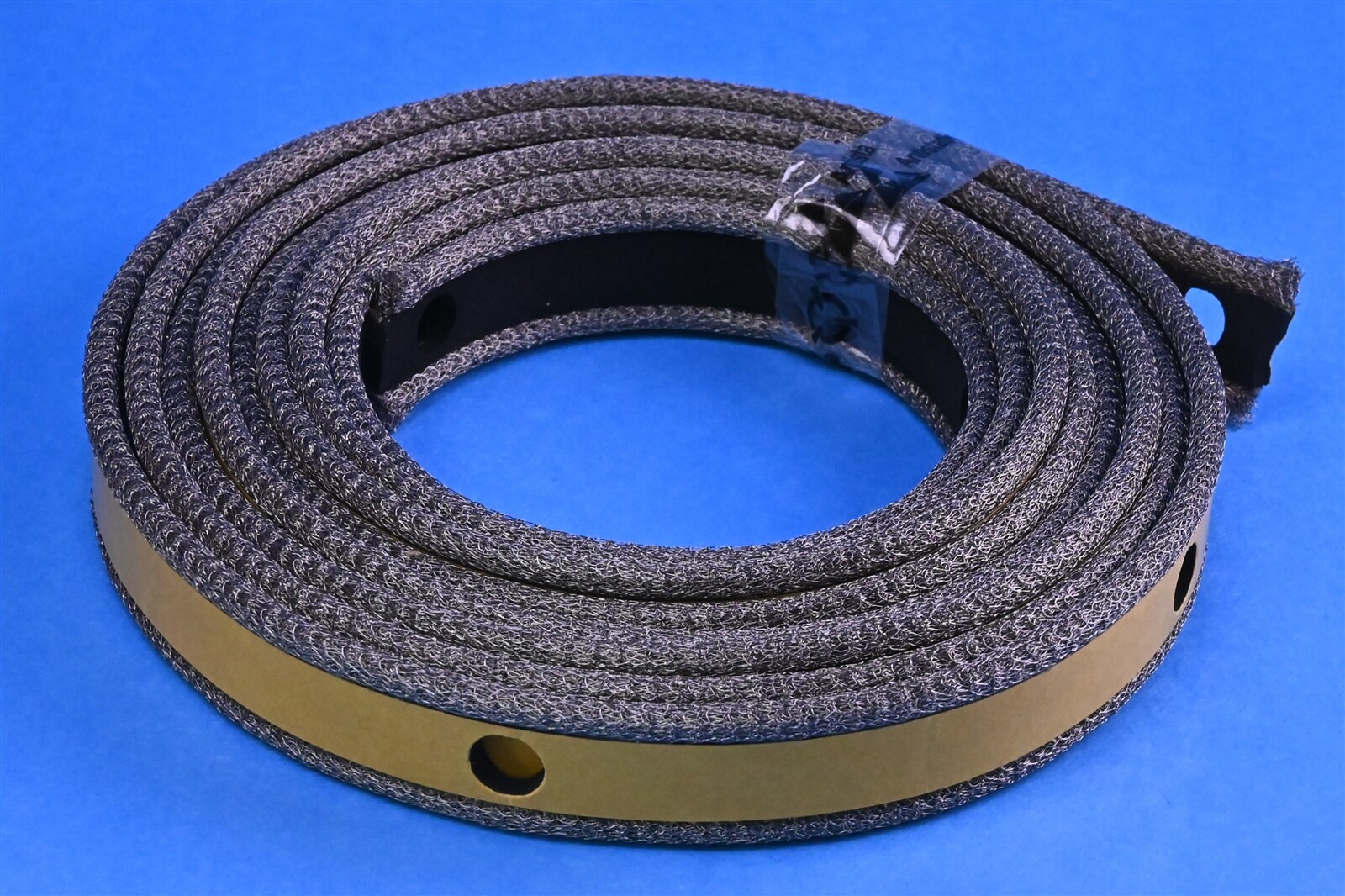 10′ Holland Shielding Systems EMI/RFI EMC-IP Gasket Knitted Mesh w Neoprene Foam