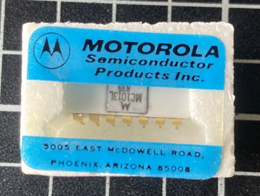 Motorola MC1013L AC-Coupled J-K Flip-Flop IC Gold MECL II 85 MHz