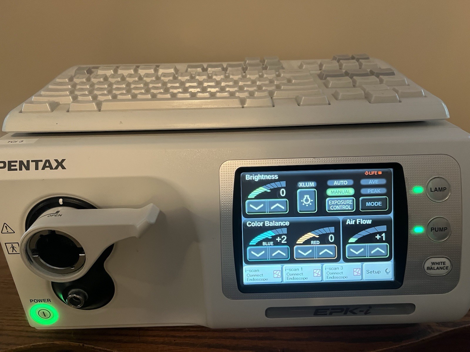 Pentax EPK-i Video Processor w/Keyboard, also Includes a New Bulb With Housing.