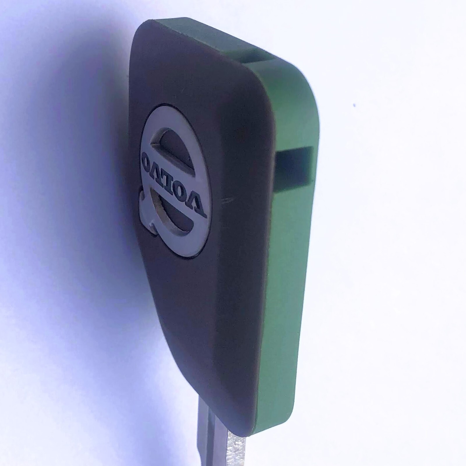 Volvo Loader and Haul Truck Ignition Key – OEM Logo 17225331
