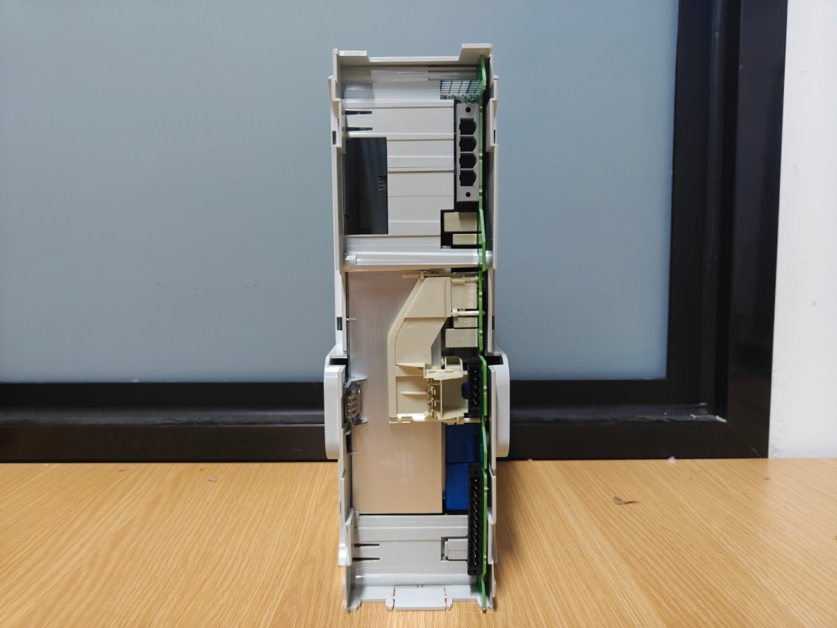 E94AMHE0324 New Lenze E94AMHE0324 Fast Ship