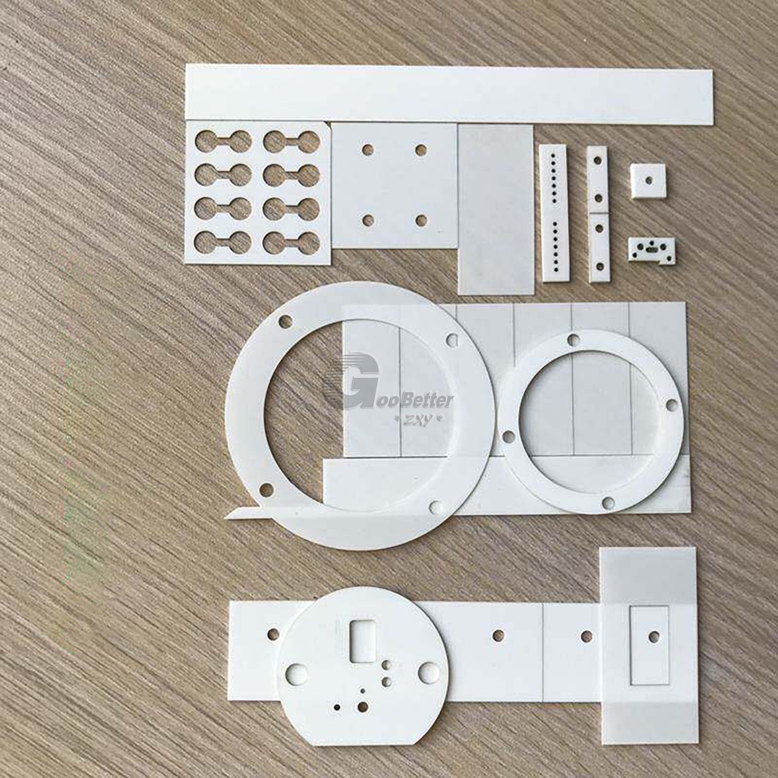 Alumina Ceramic Insulator Sheet High Temperature Resistance Thermal Conduct