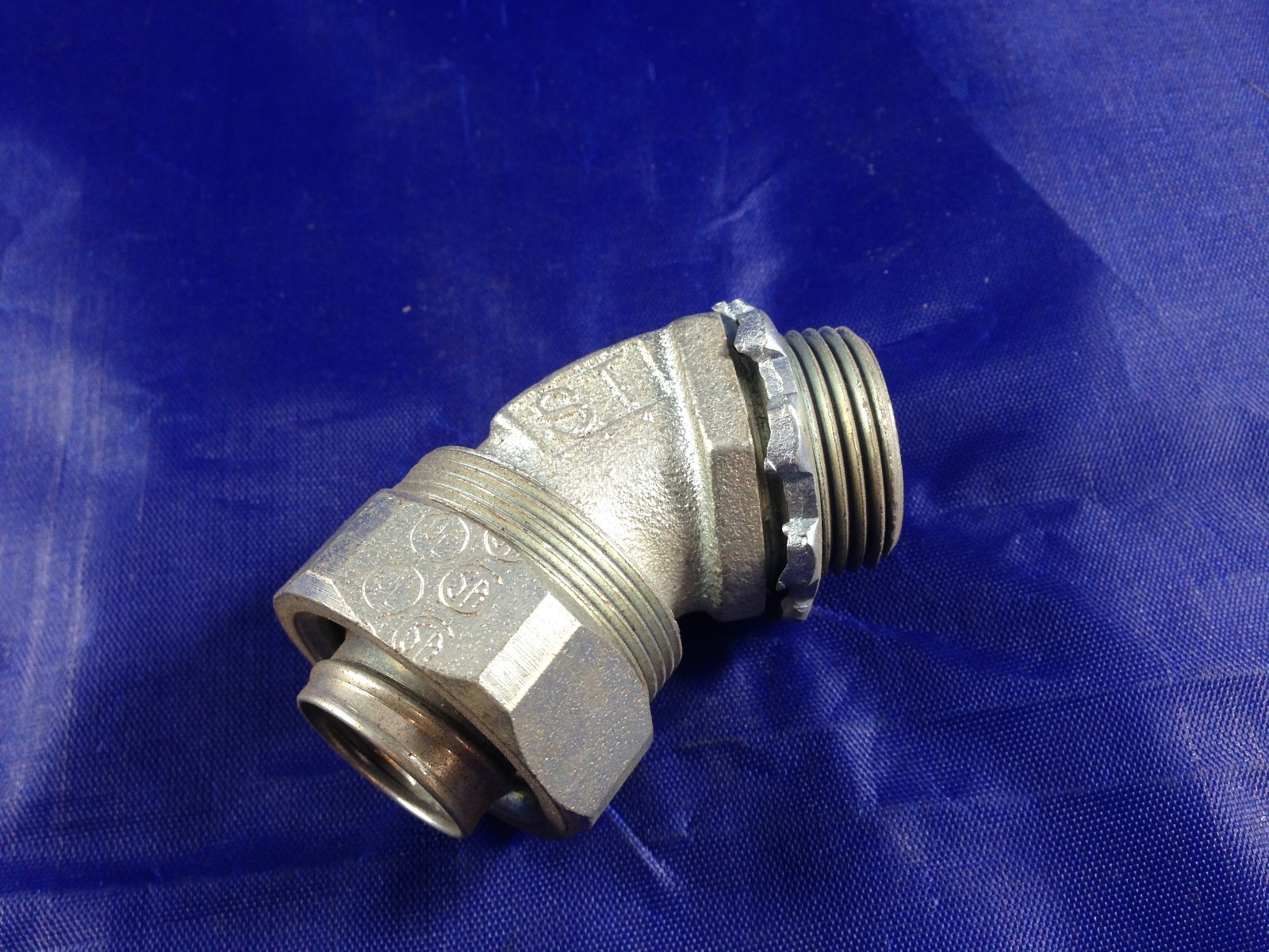 Conduit Connector 3/4″ 45 DEGREE STEEL NON INSULATED Unbranded/Generic