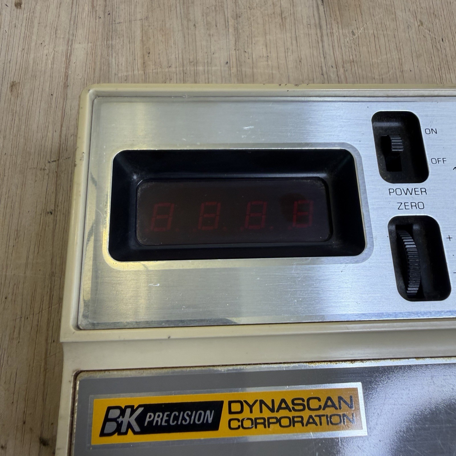 B&K PRECISION DYNASCAN CORPORATION MODEL 820 CAPACITANCE METER – UNTESTED