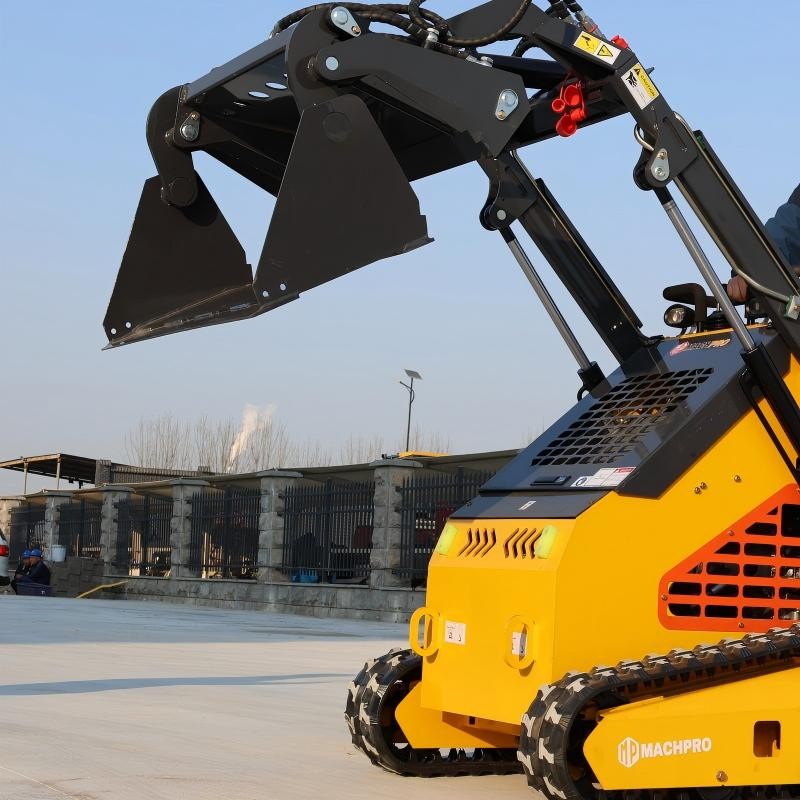 Mini Skid Steer Loader 24HP 4-in-1 Bucket 3-Stage Pump Hydraulic System 2026 New