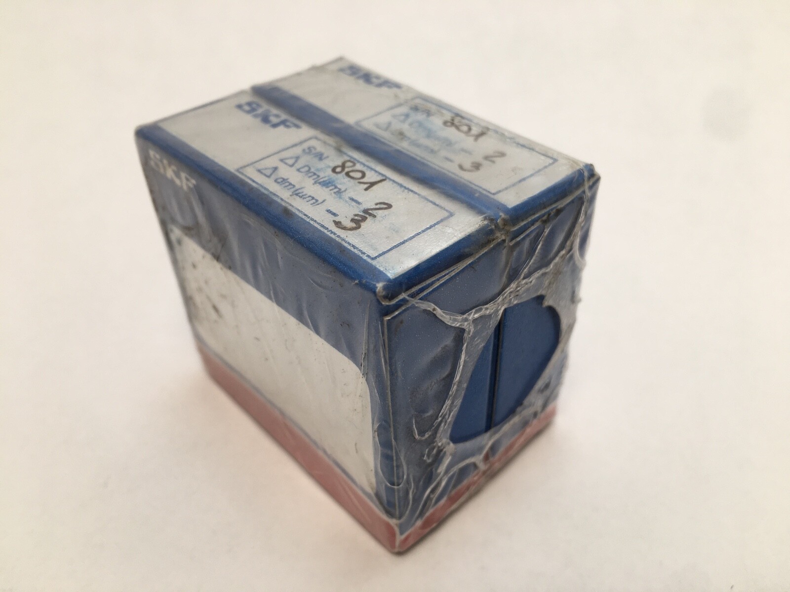 SKF 7004-CD/P4ADGA Angular Bearing 20x42x12mm 7004-CD-P4A-DGA Italy 2 pcs