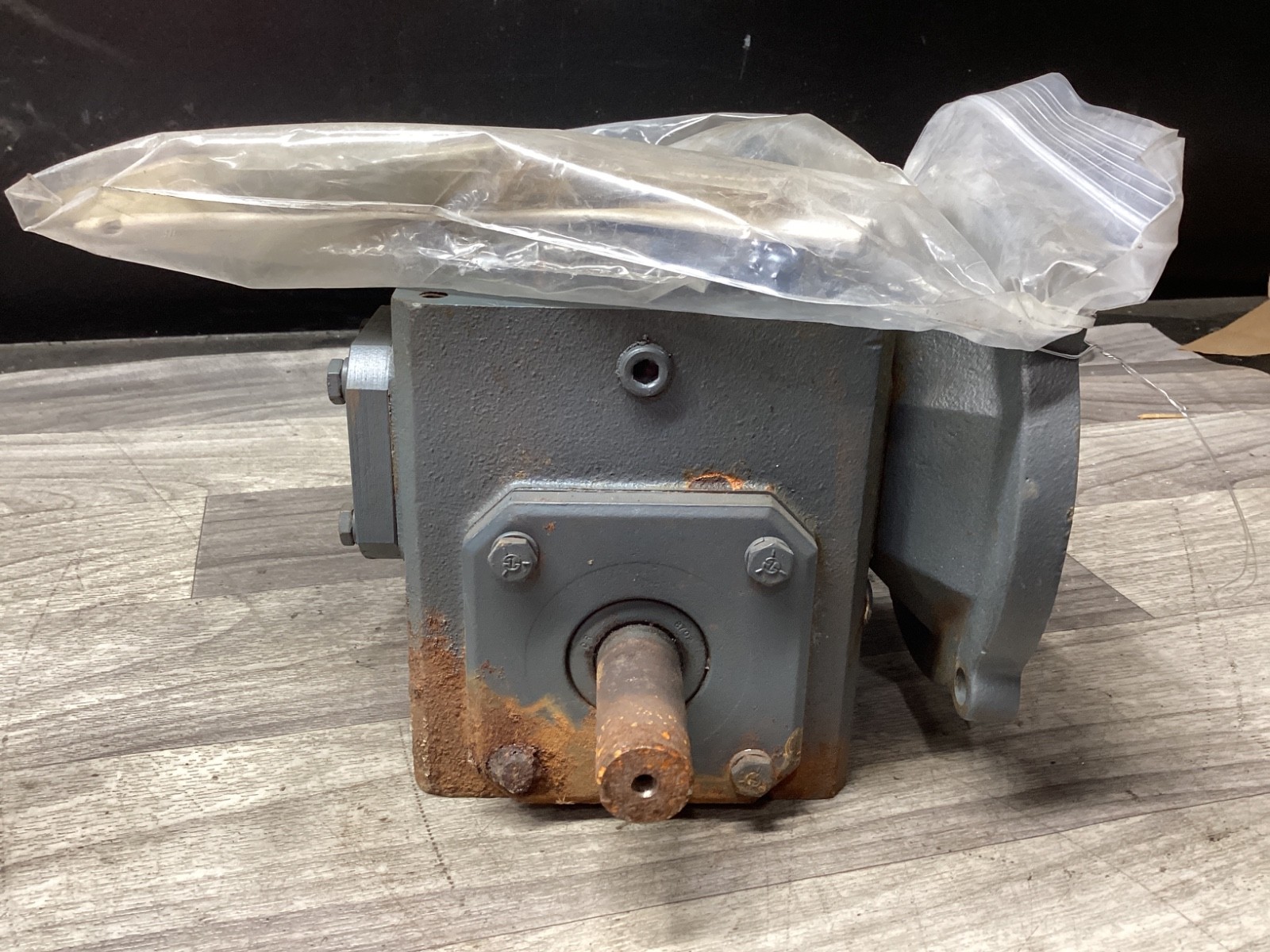 Sterling 175BQ030562 Gear Reducer RATIO 30 INPUT HP .61 #108H104PR8*ML