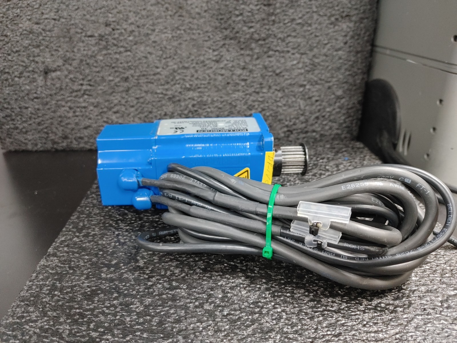 KOLLMORGEN VLM21C-BKNC-30 VLM Series Brushless Servo Motor