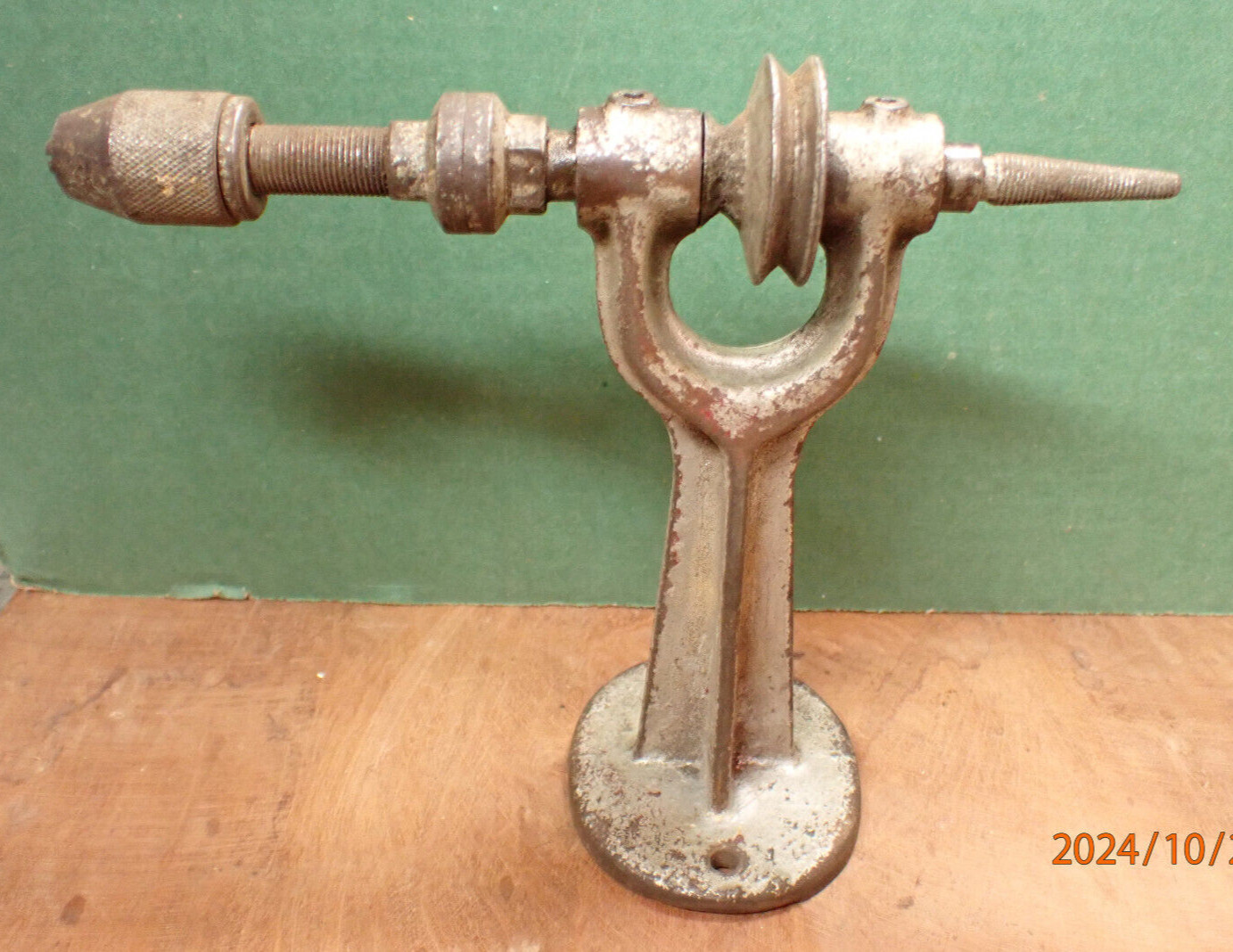 VINTAGE SMALL BELT DRIVE DRIVEN POLISHING GRINDING ARBOR