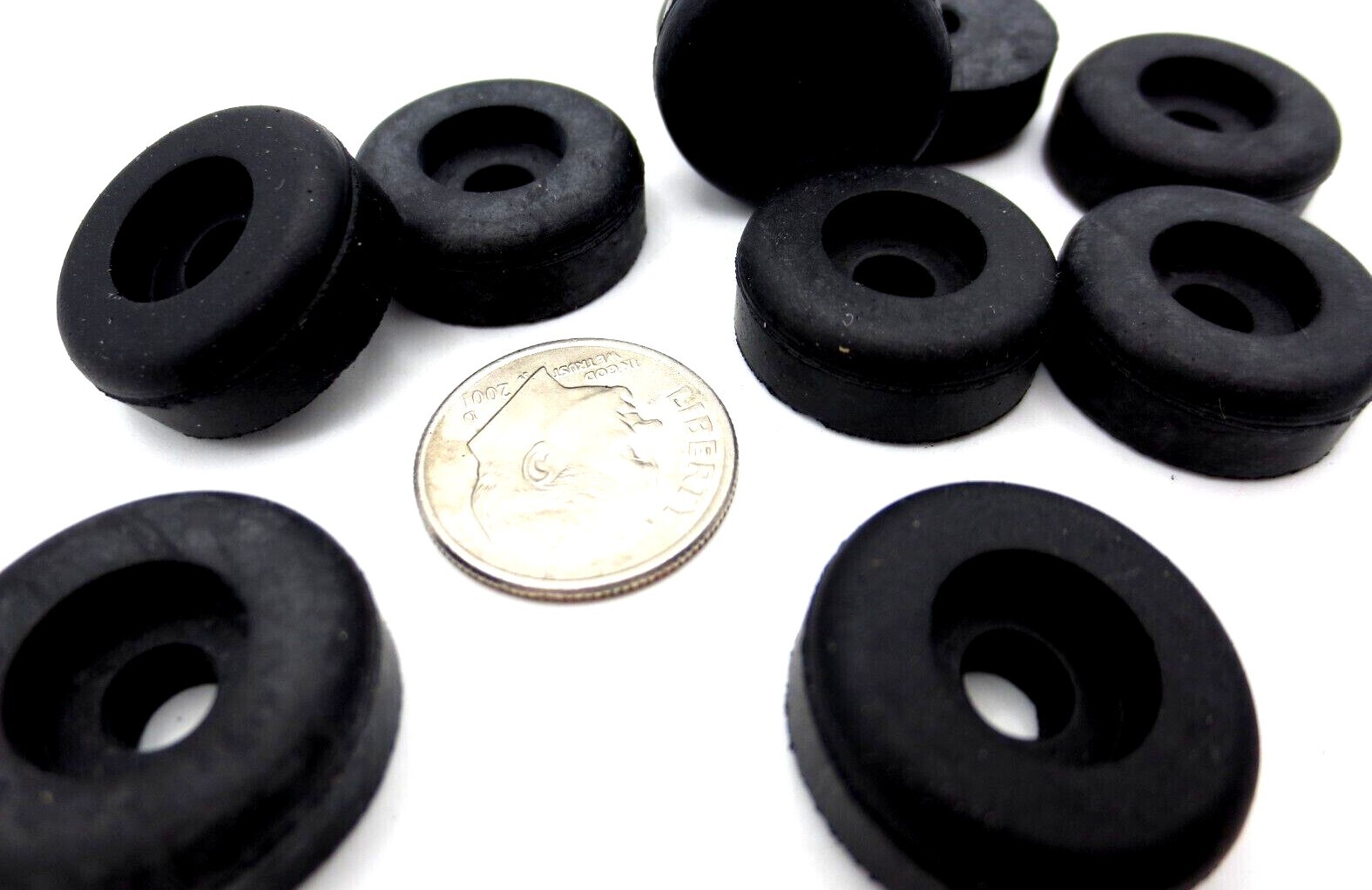 Screw on Rubber Bumper Pad Feet Fit 3/16″ #10 Screw Hole, Has 3/4″ Pad 1/4″ Tall