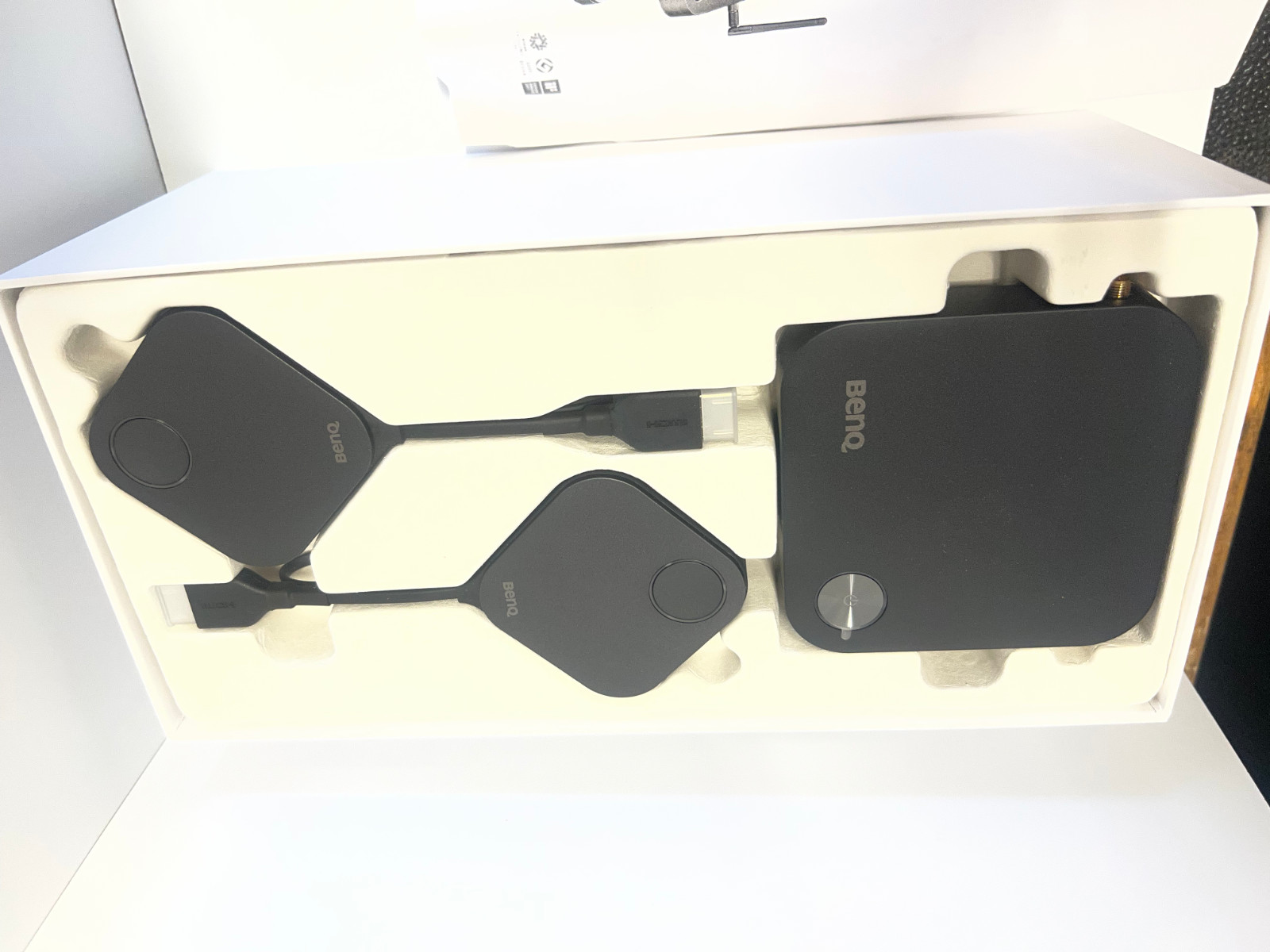 BenQ Instashow Wireless Projector Display WDC10 (New – Open Box)