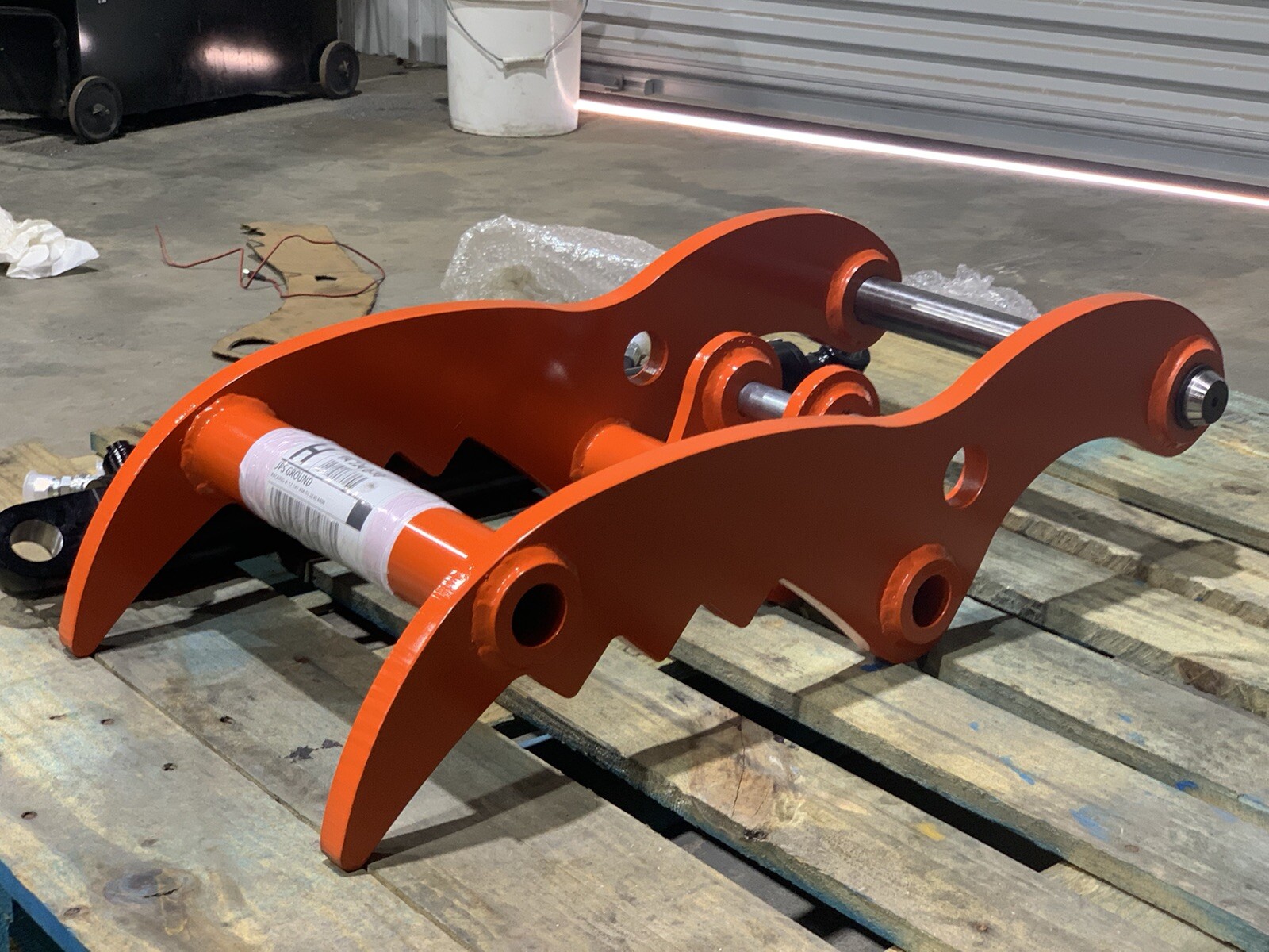 BLACK KUBOTA HYDRAULIC MINI EXCAVATOR THUMB KX71 KX91 KX121 U35 QUICK ATTACH