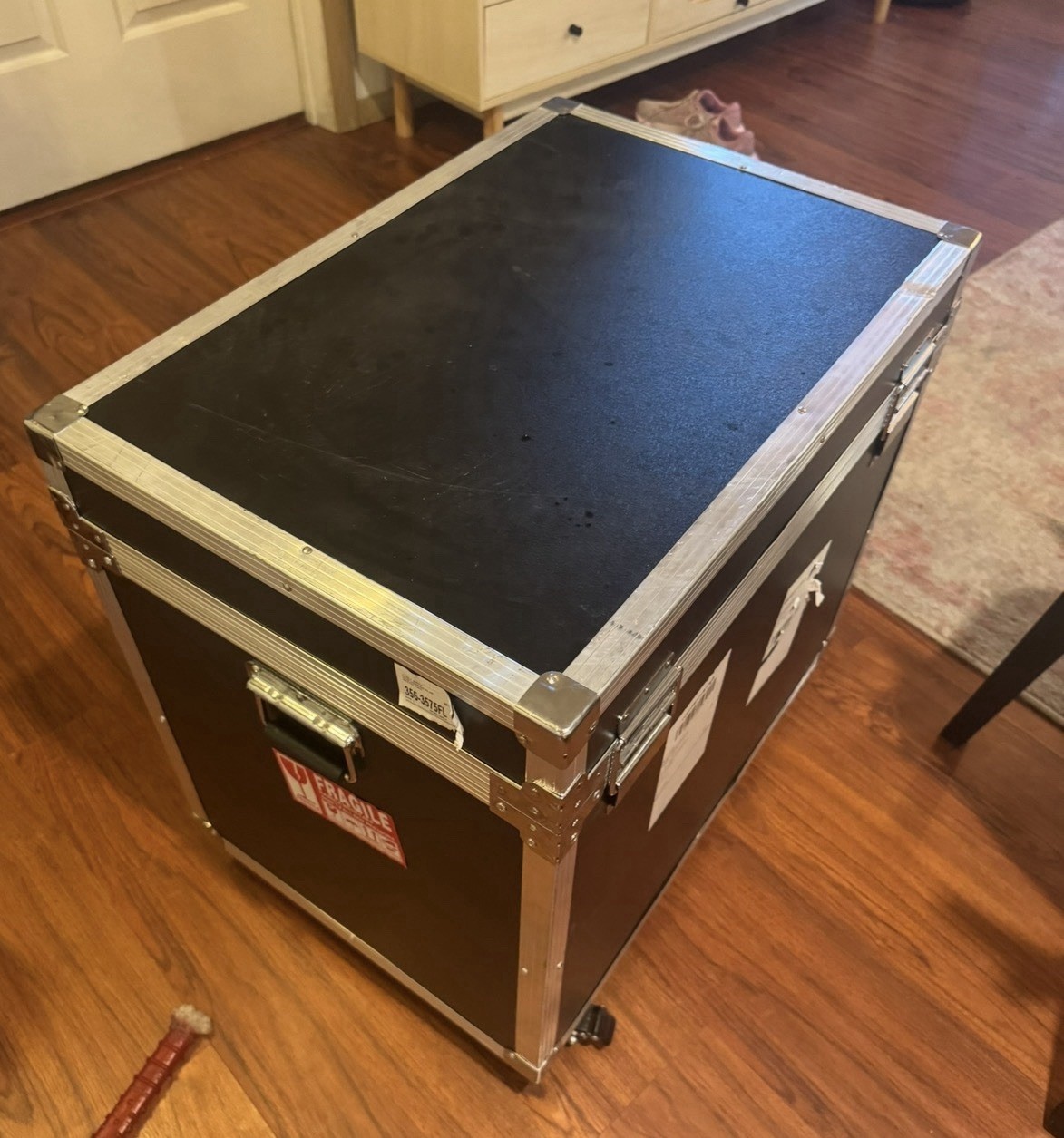 EMShape Neo Fit Cart Mounted Weight Reduction Cosmetology Machine with Case