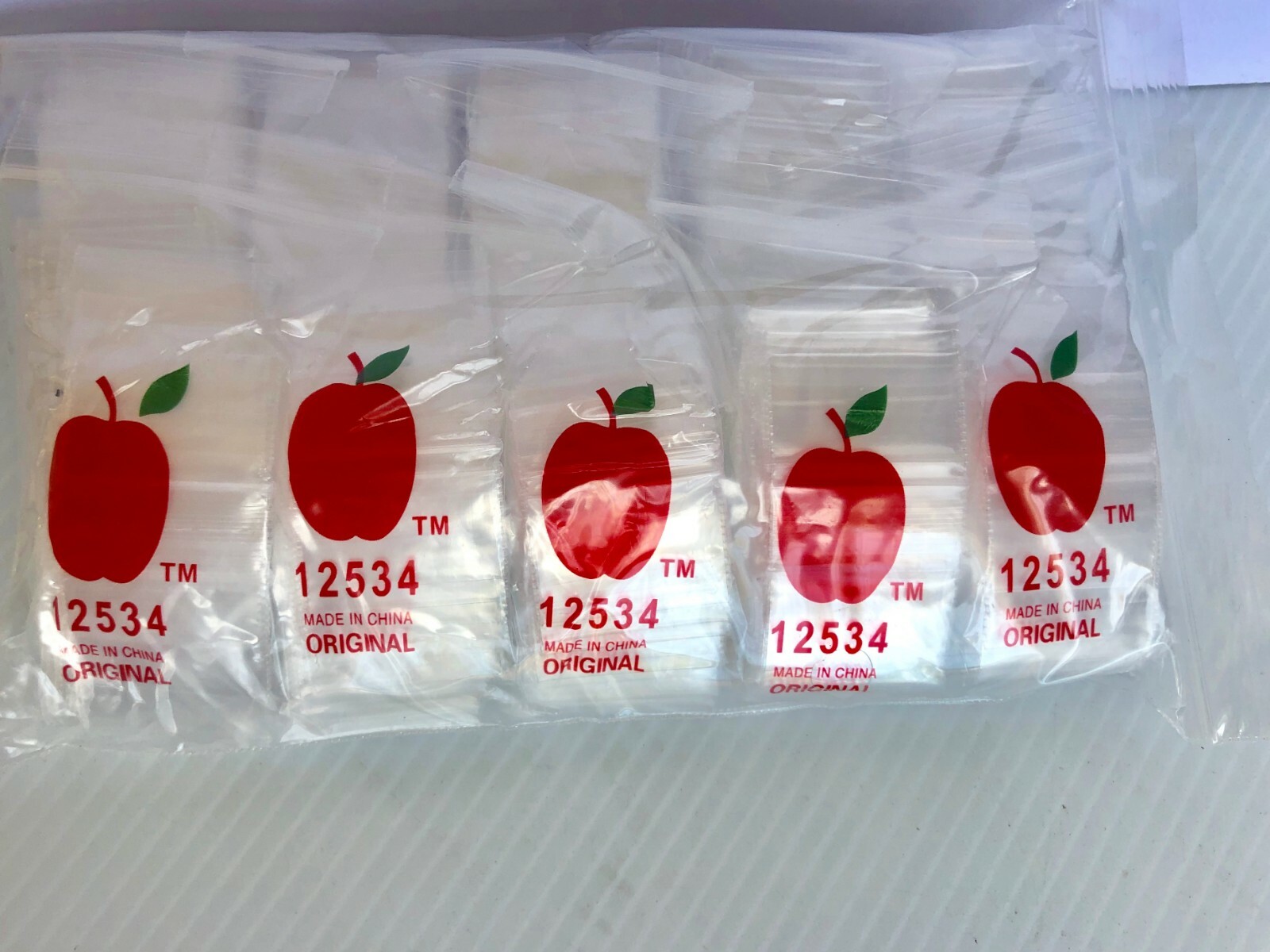 Apple Brand Baggies size 1034 ( 1″x3/4″) clear. 2.5 mil, Liquidation Stock.