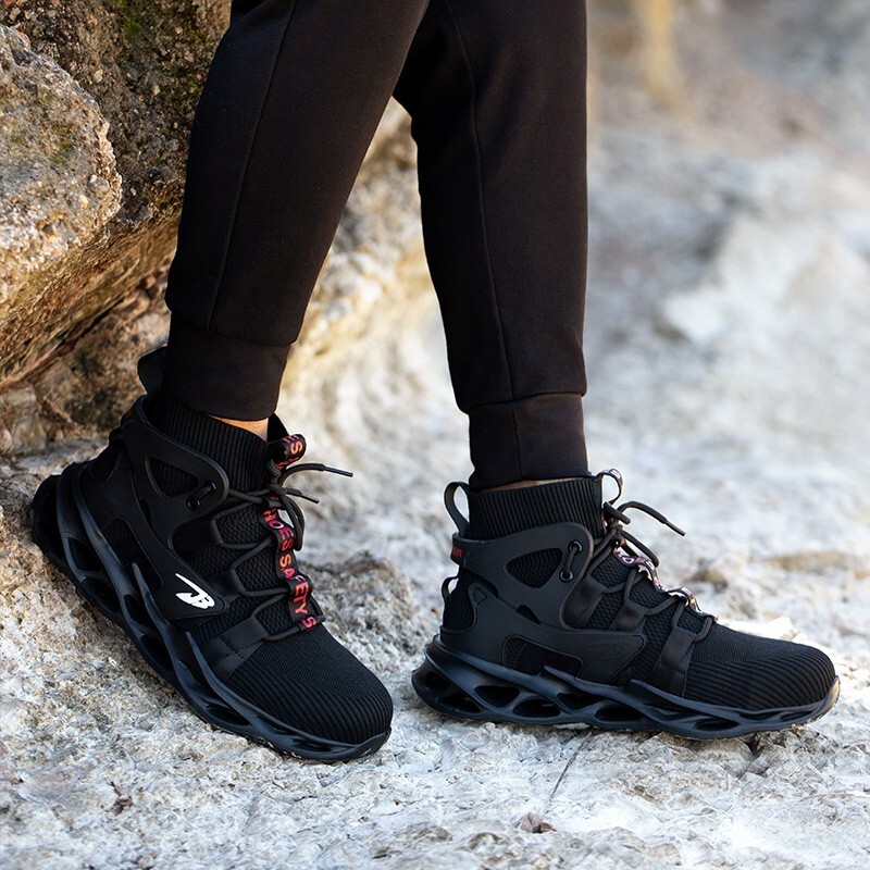 Lightweight Safety Shoes Men Work Shoes Steel Toe Roofing Shoes Indestructible