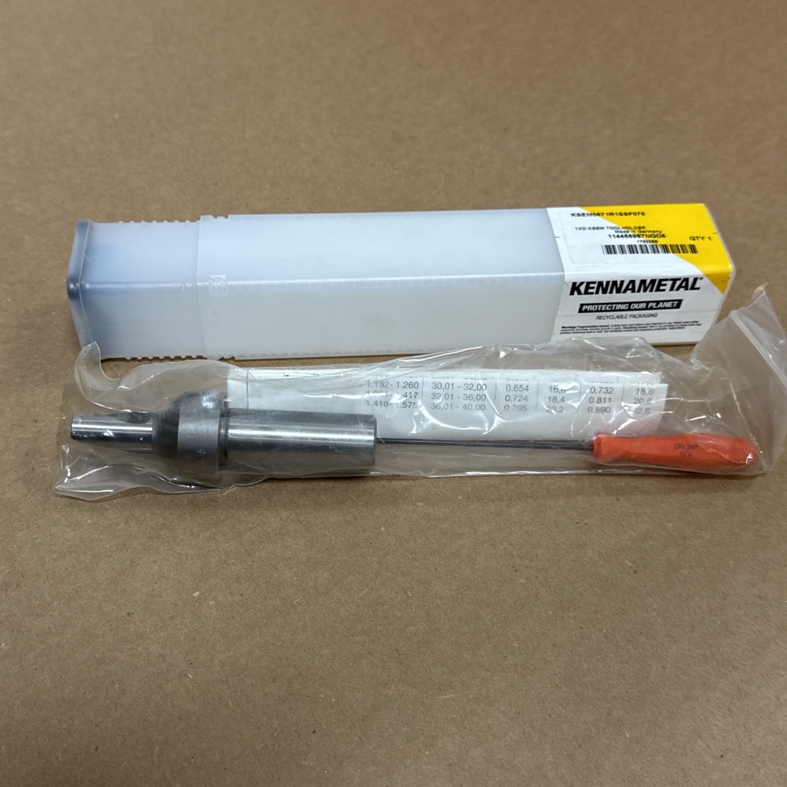 NEW KENNAMETAL KSEM0571R1SSF075 1xD Indexable Drill Body KSEM .578-.61”