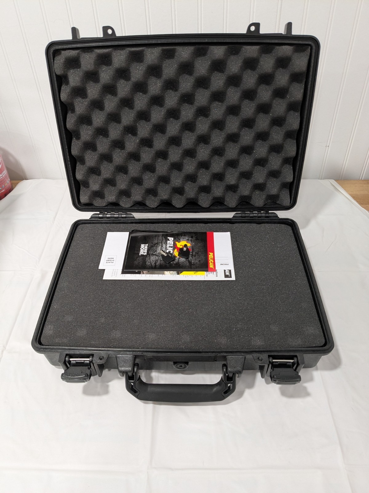 Pelican Products Laptop/Tablet Case: Layered Foam, 4-1/2″ Deep 1470-000-110