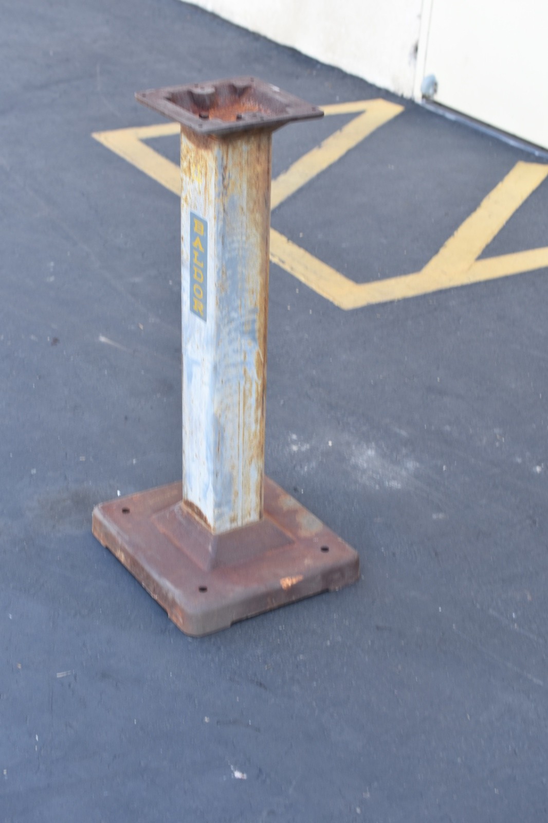 Baldor cast iron pedestal stand