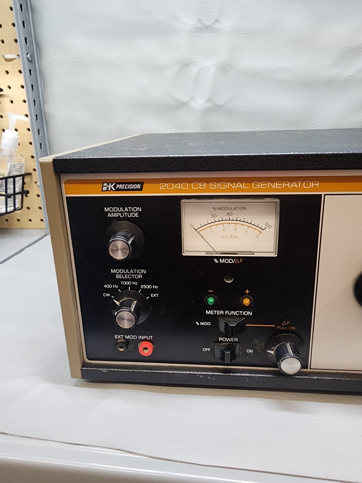 (Untested) – BK B&K Precision 2040 CB Signal Generator