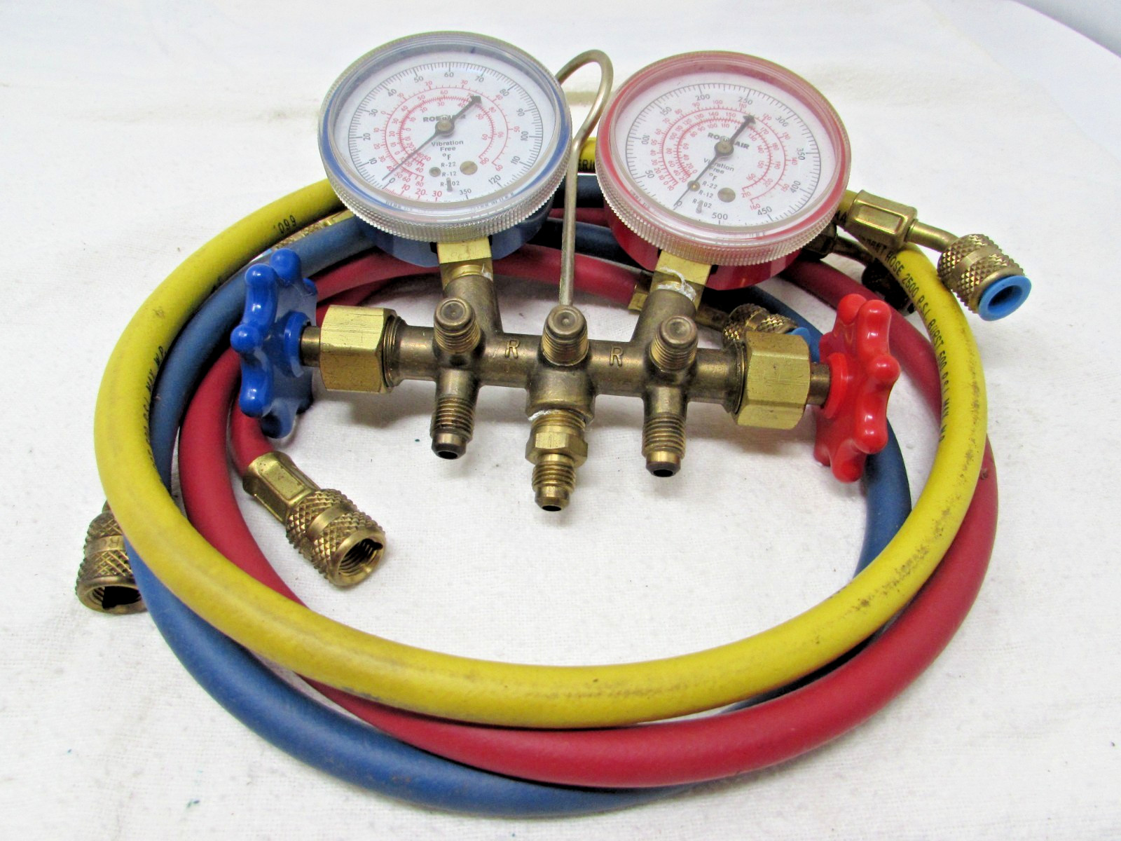 Complete Robinair Sidewheel Manifold Gauge Set 40153 R22, R12, R502 In the Box