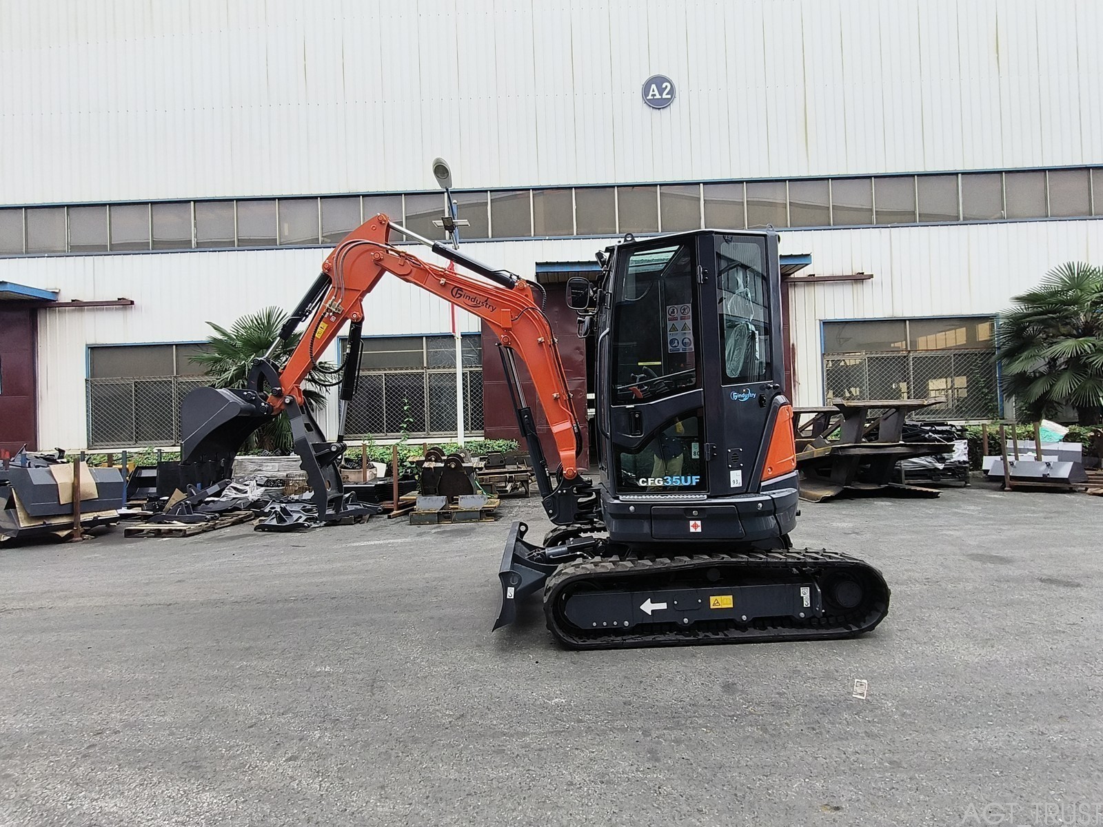 CFG-35UF 3.5Ton Mini Excavator w/ Hydraulic Thumb Kubota Diesel Engine USA Stock