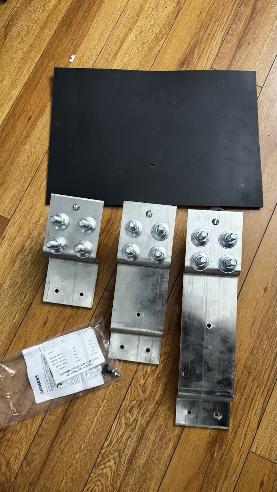 Siemens WPSK600 Uni-PAK Metering System NEMA Stud Kit 600A AC for WEP Series