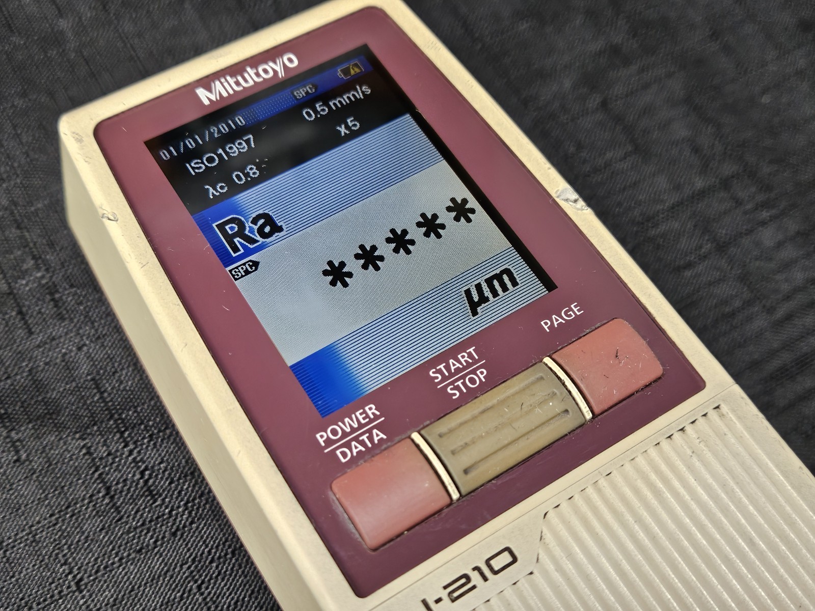 Mitutoyo Portable Surface Roughness Tester SJ-210