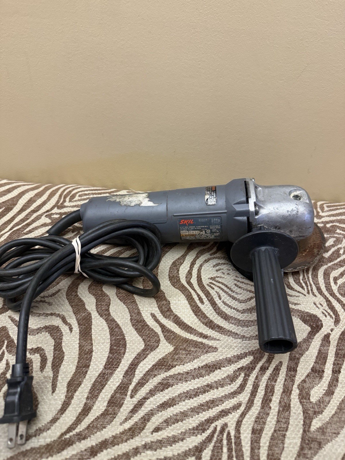 SKIL Professional Model 9611 4-1/2″ Disc Angle Grinder