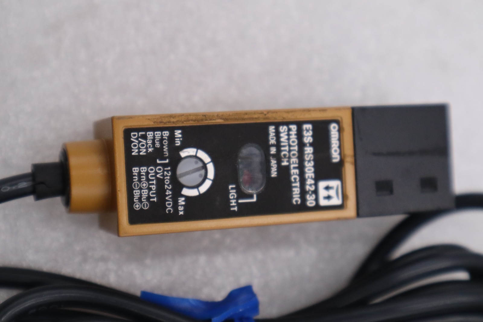 Omron E3S-RS30E42-30 Photoelectric Switch 12-24v-dc STOCK H1474A