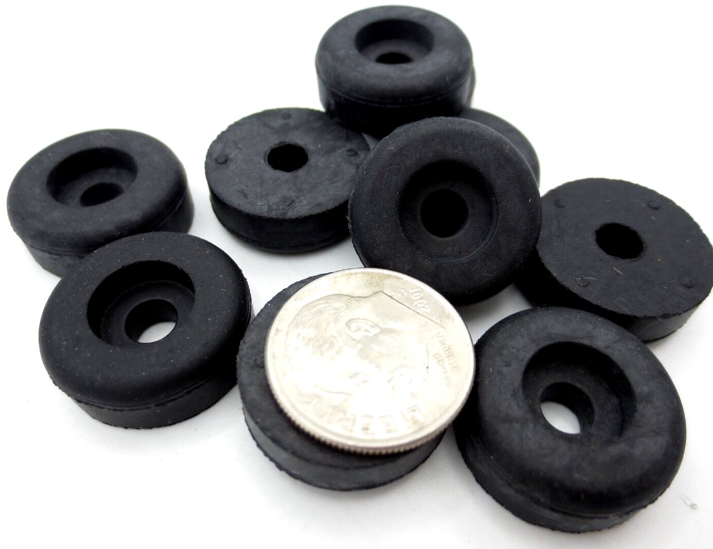 Screw on Rubber Bumper Pad Feet Fit 3/16″ #10 Screw Hole, Has 3/4″ Pad 1/4″ Tall