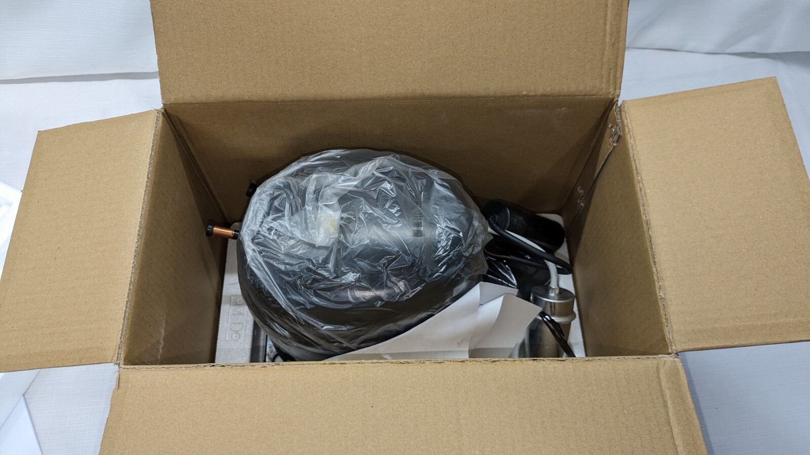 Sikelan GQR12KD 1/2hp 2627BTUs 110VAC R404a LBP / MBP Refrigeration Compressor