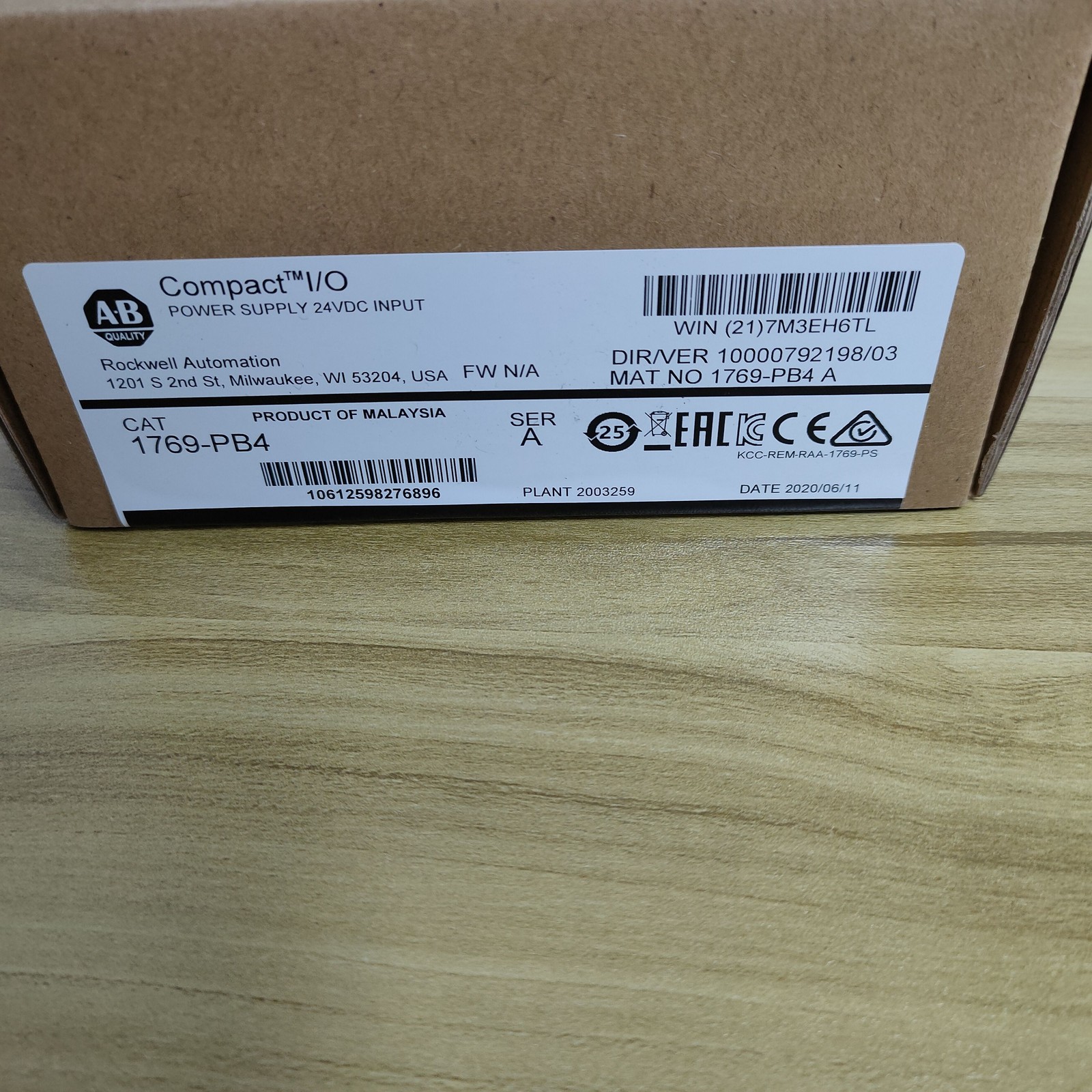 New Sealed 1769-PB4 AB SerA CompactLogix Power Supply 2023 1769PB4 TX