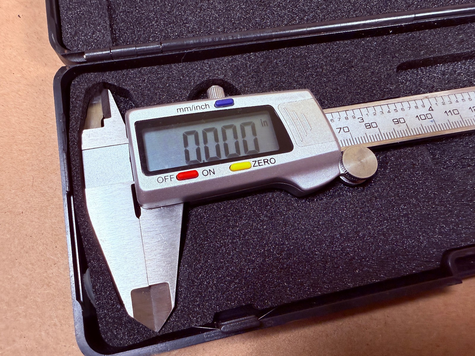 Workzone Digital Caliper 6″ – 150mm Stainless Hardened in Case – New Battery