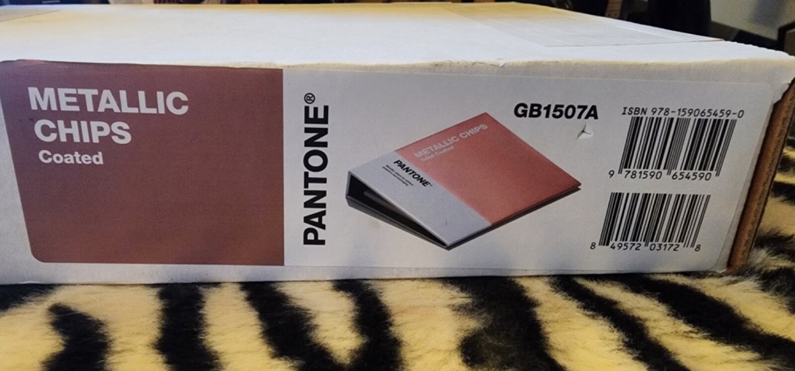 New Unopened Box Pantone GB1507A Metallics Coated-Chip Book,