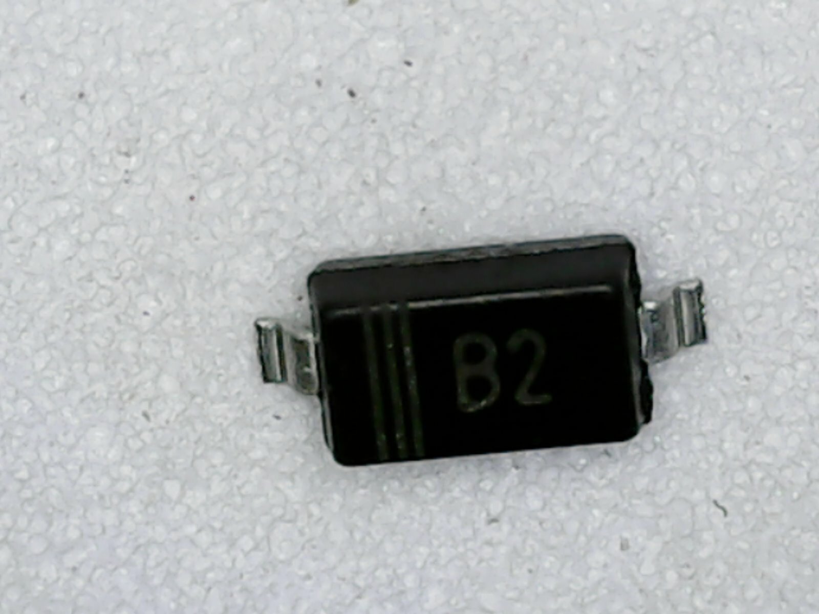 20 Pcs Pack Lot MBR0520 0.5A 20V SOD-123 Small IC Chip Schottky Diode SMD 2 Pins