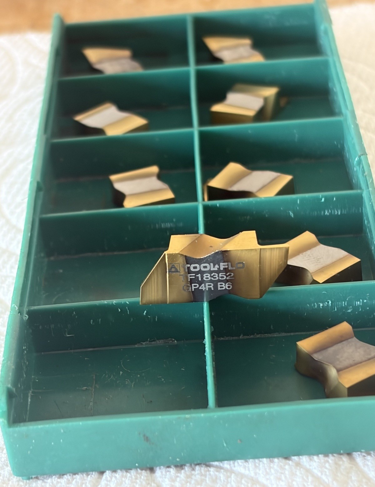 Tool Flo FLG 3031L GP4R Carbide Top-Notch Grooving Inserts (Box of 9 Inserts)