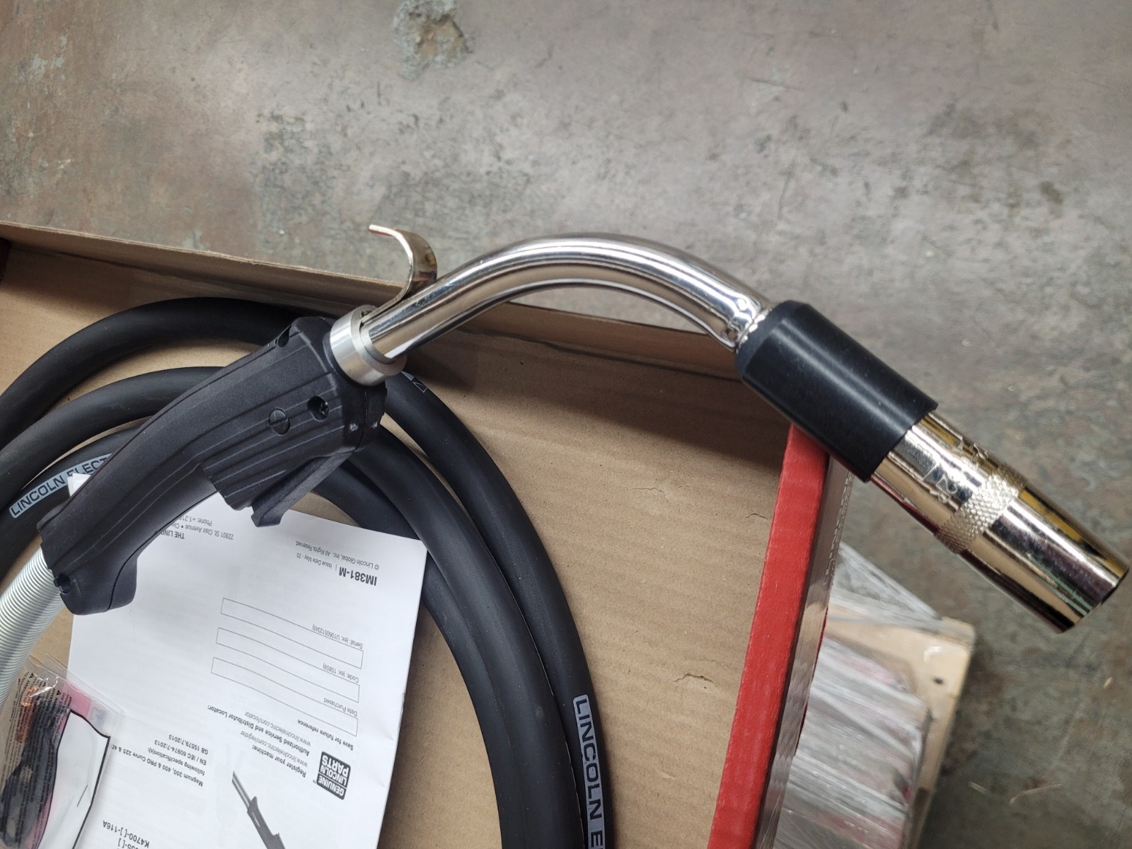 Lincoln Magnum Pro Curve 400A 15′ Welding Gun K2952-2-10-45