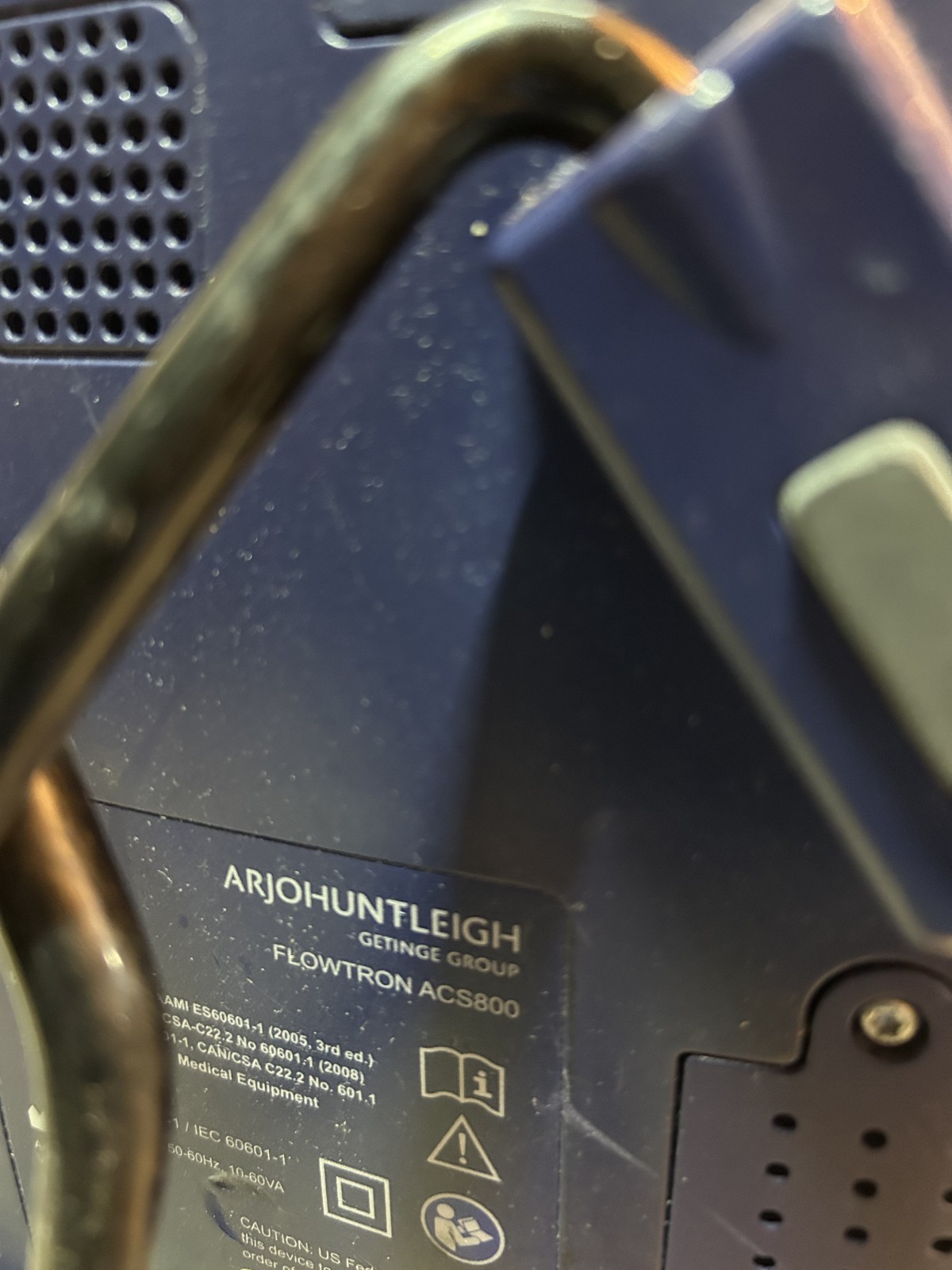 Getinge Arjohuntleigh Flowtron ACS800 Pump W/ Hoses – Version V2.0011-N