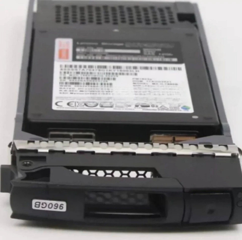 Lenovo 01PG590 960GB SSD 4XB7A74948 SAS 12Gb 2.5″ DE Serial Solid State Drive