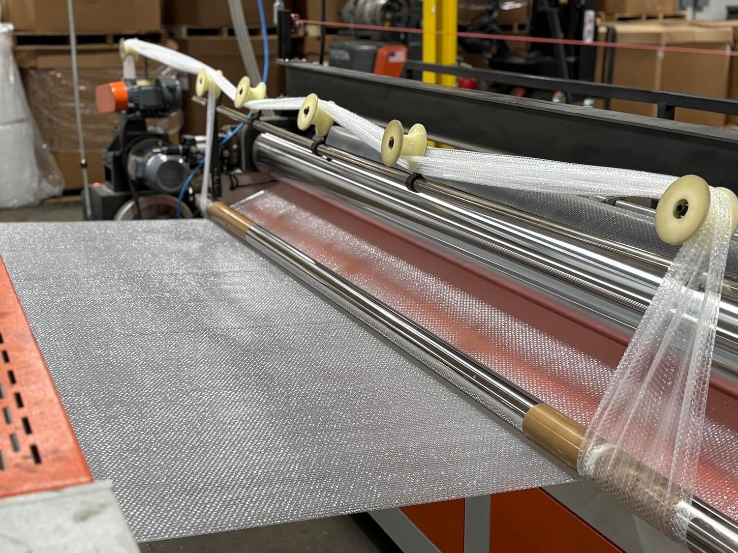 3/16″ SH Small Bubble Cushioning Wrap Padding Roll 700’x 12″ Wide Perf 12″ 700FT