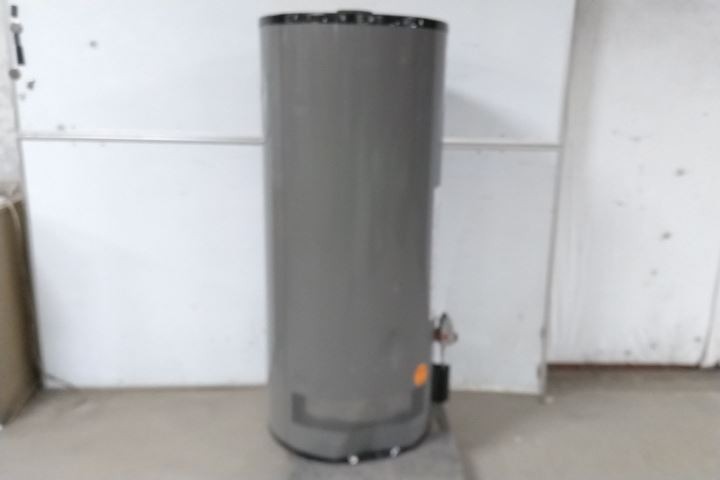 Rheem-Ruud G75-75N-3 73 Gal Tank Capacity Commercial Gas Water Heater