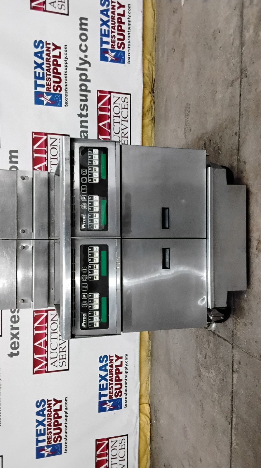 Pitco SSH55 50 Lbs Gas Digital Double Deep Fryer w/ Filtration System